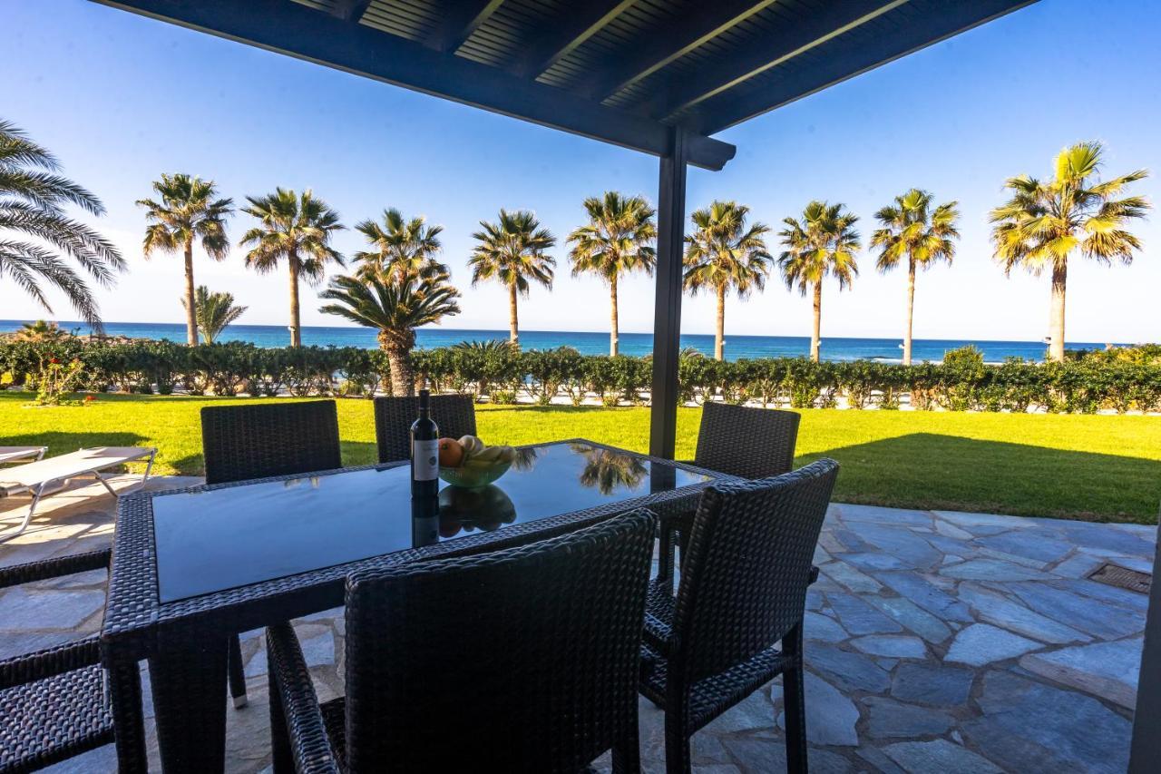 Platzia Beach Villas Paphos Exterior photo