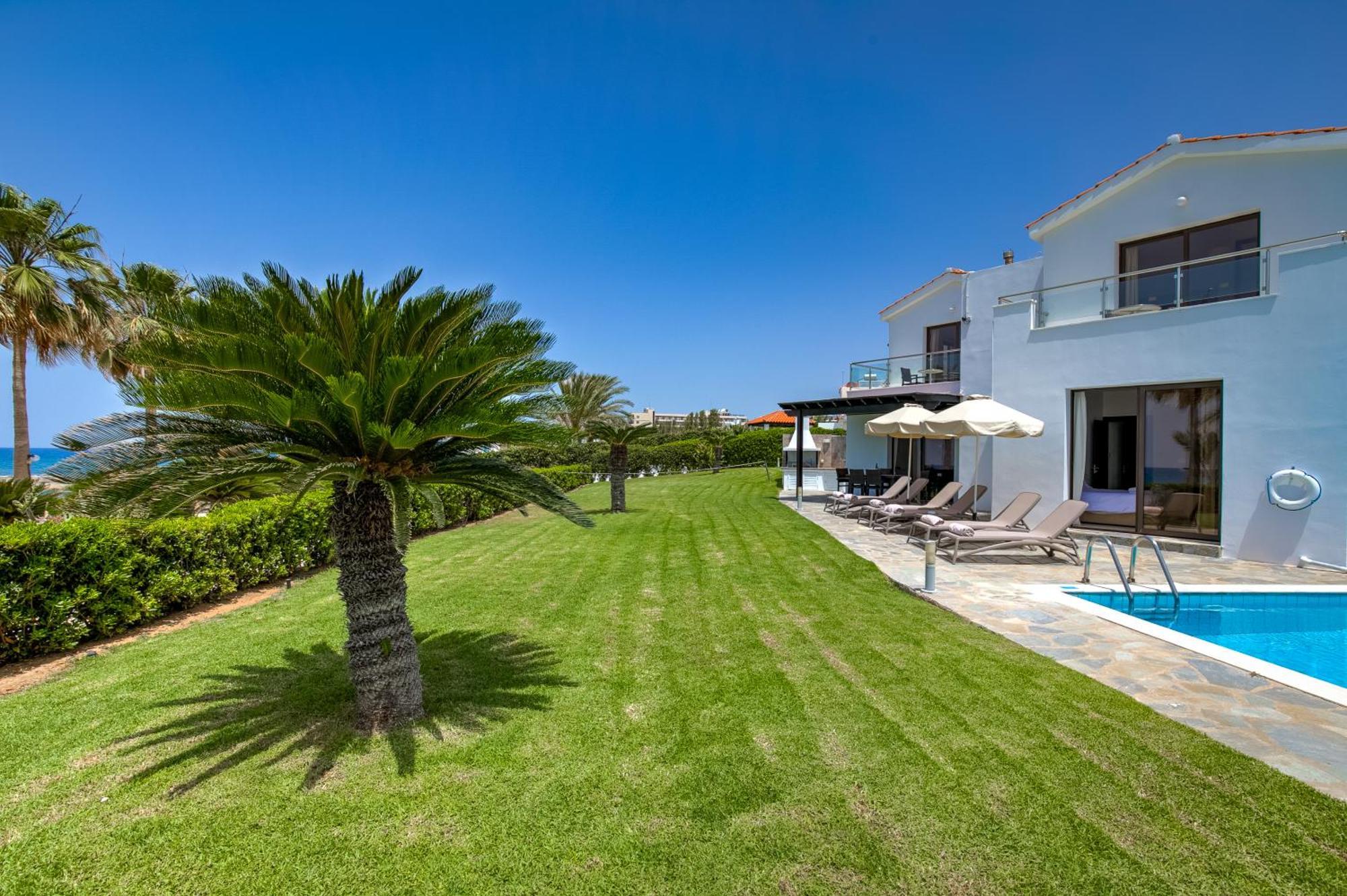 Platzia Beach Villas Paphos Exterior photo
