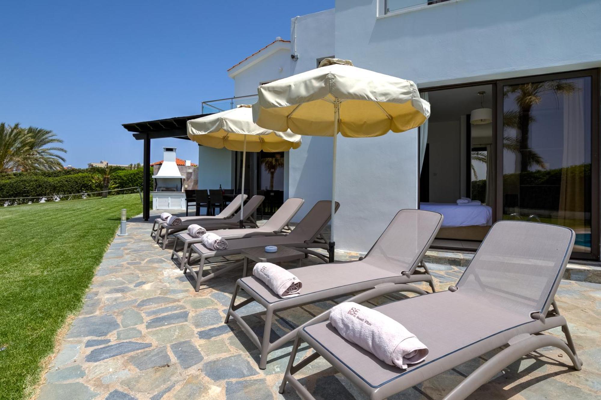 Platzia Beach Villas Paphos Exterior photo